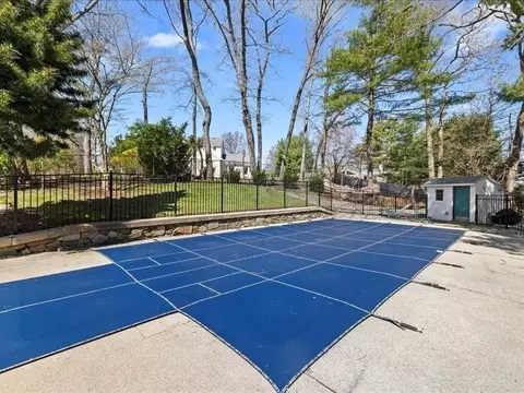 Exterior - 39 Broad Meadow Rd, Needham, MA 02492 photo 6 of 7