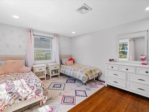 Bedroom - 39 Broad Meadow Rd, Needham, MA 02492 photo 3 of 4