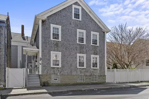 34 Sycamore St, New Bedford, MA 02740