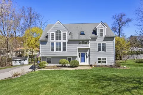 158 Winifred Ave, Worcester, MA 01609