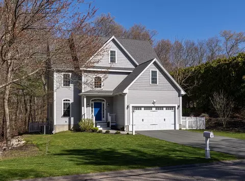 3 Independence Ln, Medway, MA 02053