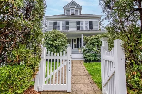 202 Washington St, Westwood, MA 02090