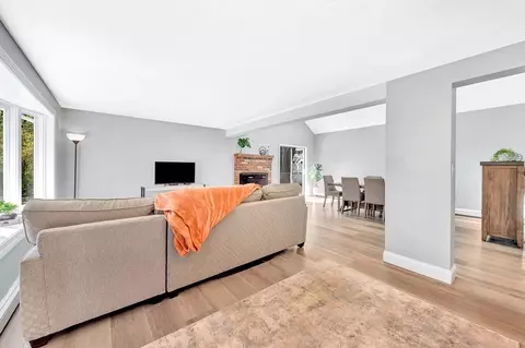 48 Warren Ave, Reading, MA 01867 photo 10