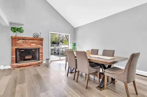 48 Warren Ave, Reading, MA 01867 photo 4