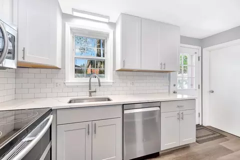 48 Warren Ave, Reading, MA 01867 photo 16