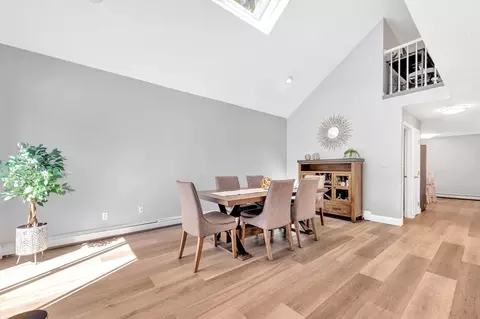 48 Warren Ave, Reading, MA 01867 photo 6
