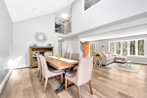 48 Warren Ave, Reading, MA 01867 photo 2
