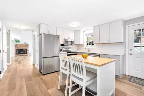 48 Warren Ave, Reading, MA 01867 photo 12