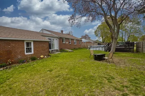 65 Mathieu, Chicopee, MA 01020 photo 2