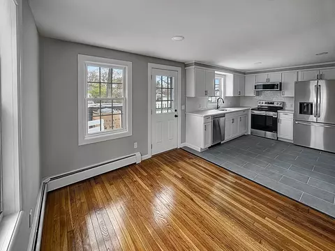 29 Jessie Ave, Attleboro, MA 02703