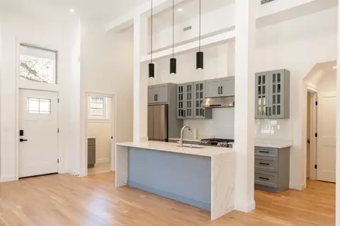 717 E 5th #717, Boston, MA 02127
