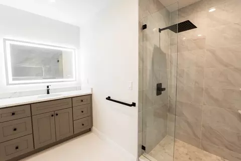 717 E 5th #717, Boston, MA 02127 photo 9