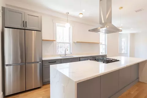 717 E 5th # A, Boston, MA 02127