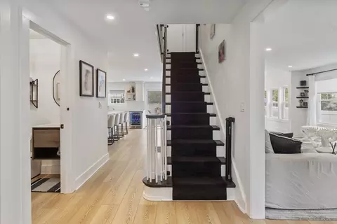 62 Beaufort Ave, Needham, MA 02492 photo 4