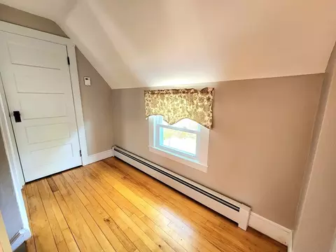 Bedroom - 25 Watt Rd, Worcester, MA 01606 photo 4 of 8