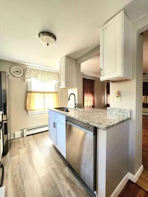 Kitchen - 25 Watt Rd, Worcester, MA 01606 photo 2 of 5