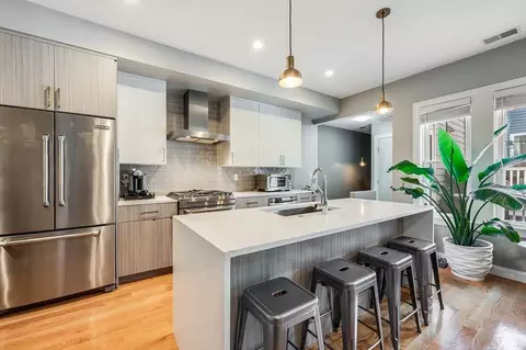 754 E 6th #2, Boston, MA 02127