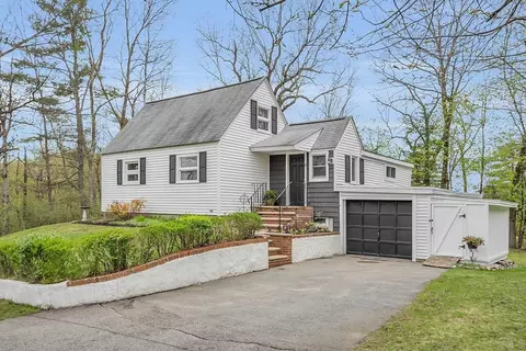 8 Mount Henry Rd, Shirley, MA 01464