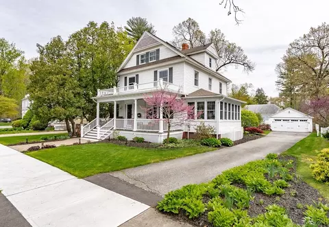 21 S Park Ave, Longmeadow, MA 01106