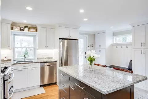 Kitchen - 7 Hillside Ave, Mashpee, MA 02649 photo 2 of 2