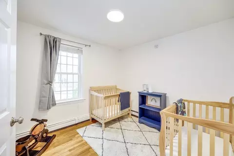 Bedroom - 7 Hillside Ave, Mashpee, MA 02649 photo 4 of 4
