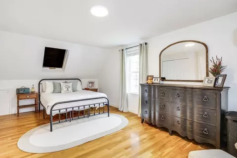 Bedroom - 7 Hillside Ave, Mashpee, MA 02649 photo 2 of 4