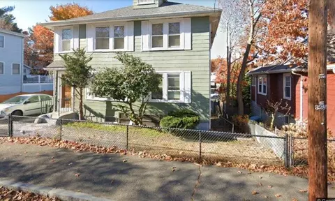 48 Andrews St, Medford, MA 02155