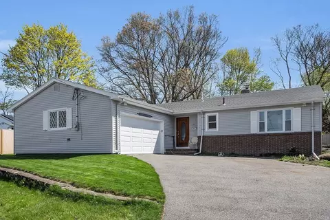 79 Moon Rd, Lynn, MA 01904
