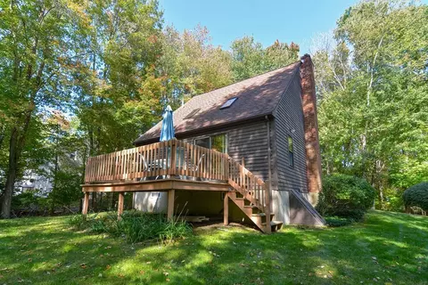 Exterior - 10 Walter Dr, Raynham, MA 02767 photo 2 of 12