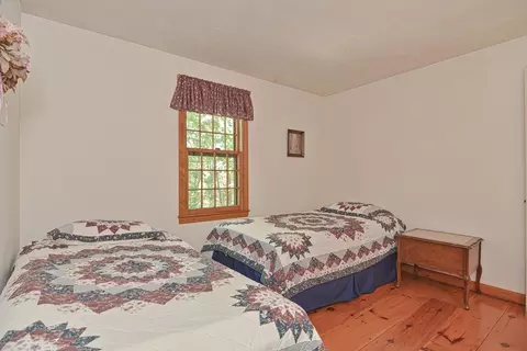 Bedroom - 10 Walter Dr, Raynham, MA 02767 photo 5 of 5