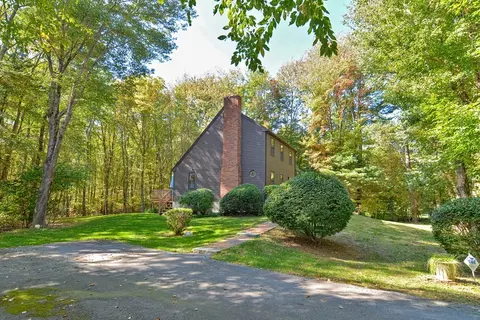 Exterior - 10 Walter Dr, Raynham, MA 02767 photo 10 of 12