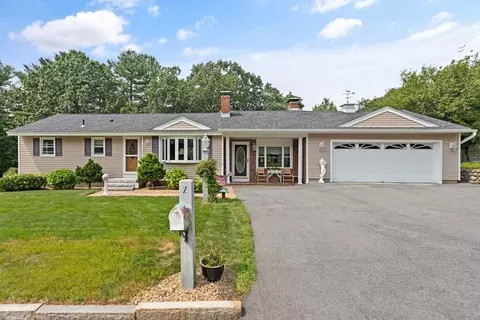 40 Newport Dr, Westford, MA 01886