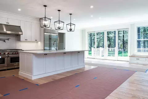 Kitchen - 1 Perry Ln, Dover, MA 02030 photo 2 of 4