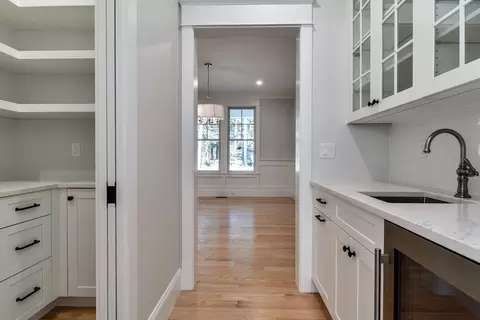 Entry Way - 1 Perry Ln, Dover, MA 02030 photo 2 of 6