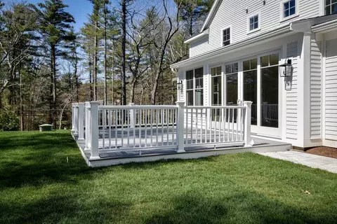 Exterior - 1 Perry Ln, Dover, MA 02030 photo 4 of 6