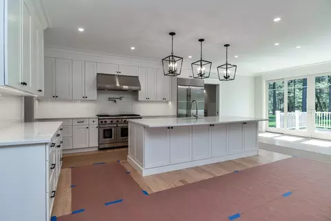 Kitchen - 1 Perry Ln, Dover, MA 02030 photo 1 of 4