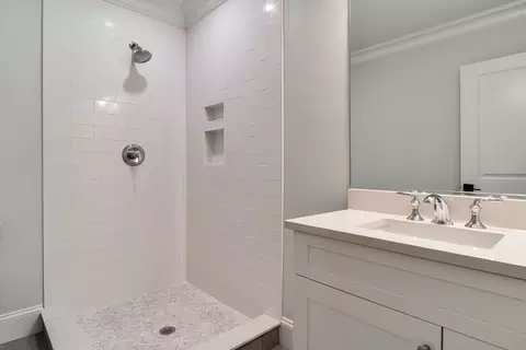 Bath - 1 Perry Ln, Dover, MA 02030 photo 1 of 6