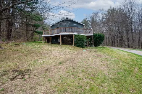 47 Lake Rd, Brookfield, MA 01506