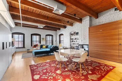 21 Wormwood St #614, Boston, MA 02210
