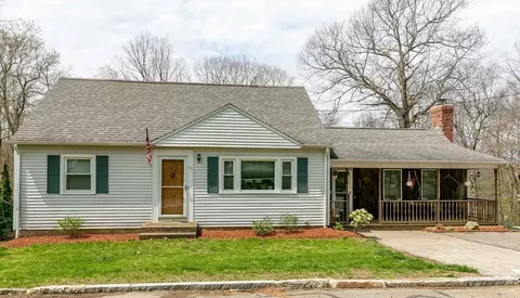 15 Sunset Dr, Leicester, MA 01524