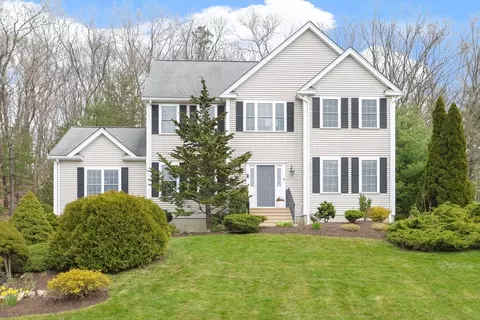 5 Austin Way, Natick, MA 01760