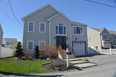 19 Abington Ln, Fall River, MA 02721
