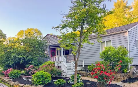 80 Boyles St, Beverly, MA 01915