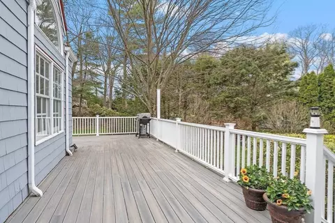 Exterior - 80 Boyles St, Beverly, MA 01915 photo 6 of 12
