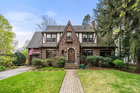 138 Albemarle Rd, Newton, MA 02460
