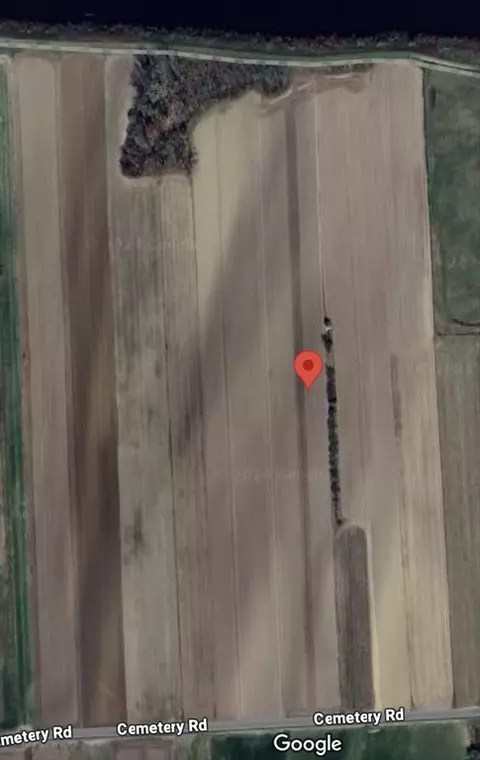 42 Cemetery Rd, Hadley, MA 01035