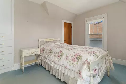 Bedroom - 99 Glendale St, Everett, MA 02149 photo 5 of 12