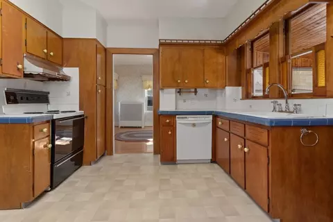 Kitchen - 99 Glendale St, Everett, MA 02149 photo 3 of 3