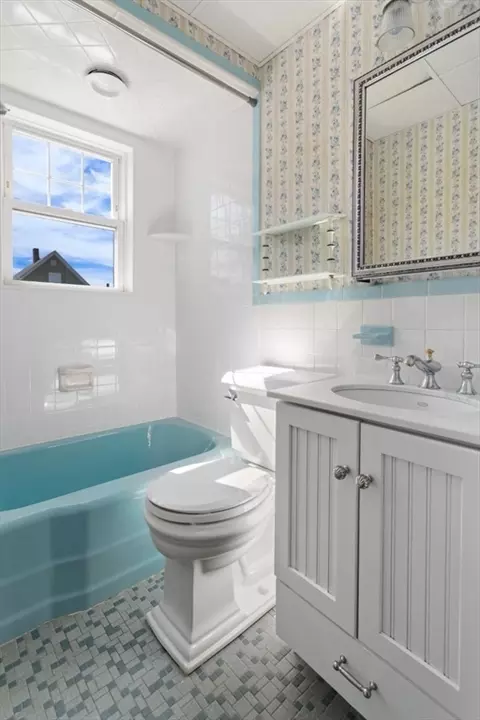 Bath - 99 Glendale St, Everett, MA 02149 photo 2 of 2