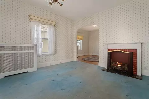 Living - 99 Glendale St, Everett, MA 02149 photo 1 of 2